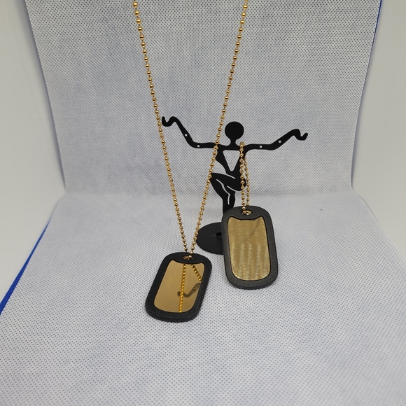 Dog Tag Pendant Necklace - Picture 4 of 5